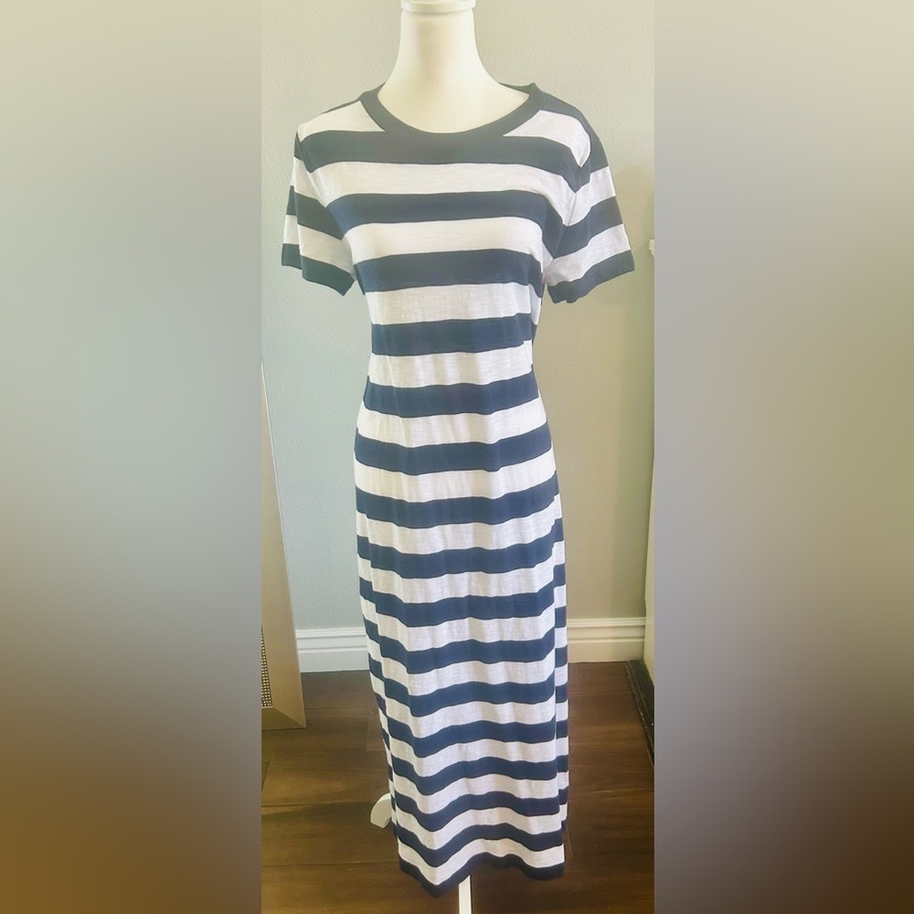NWT Lou and Grey Navy Striped Soft Midi Tee Dress Size Large